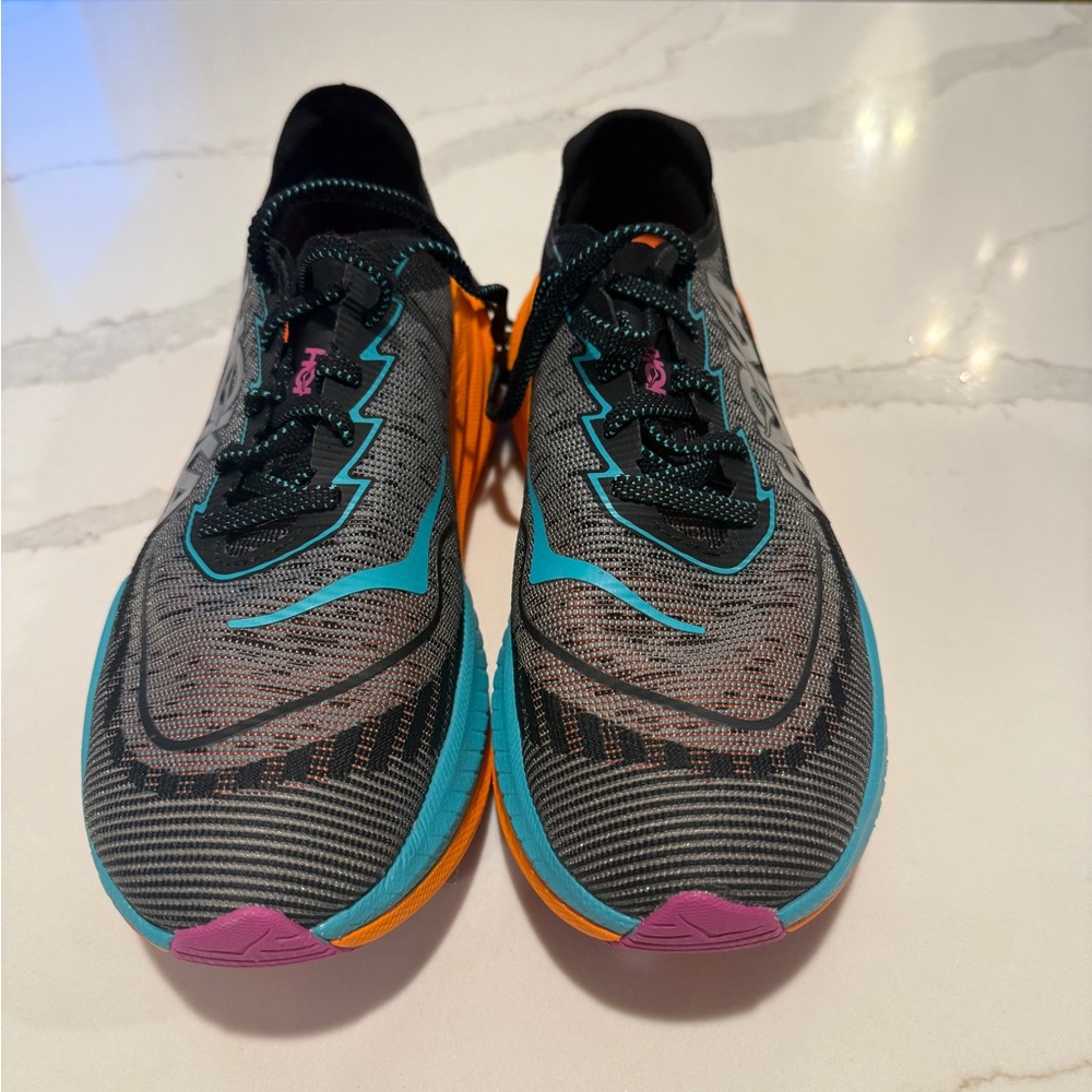 Hoka Mach X 2, men’s 11D